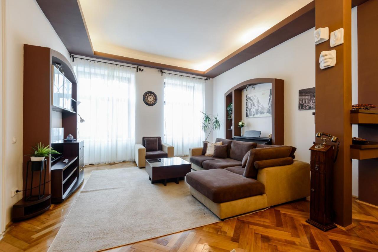 Old Town Story House Apartment Brasov Exterior photo