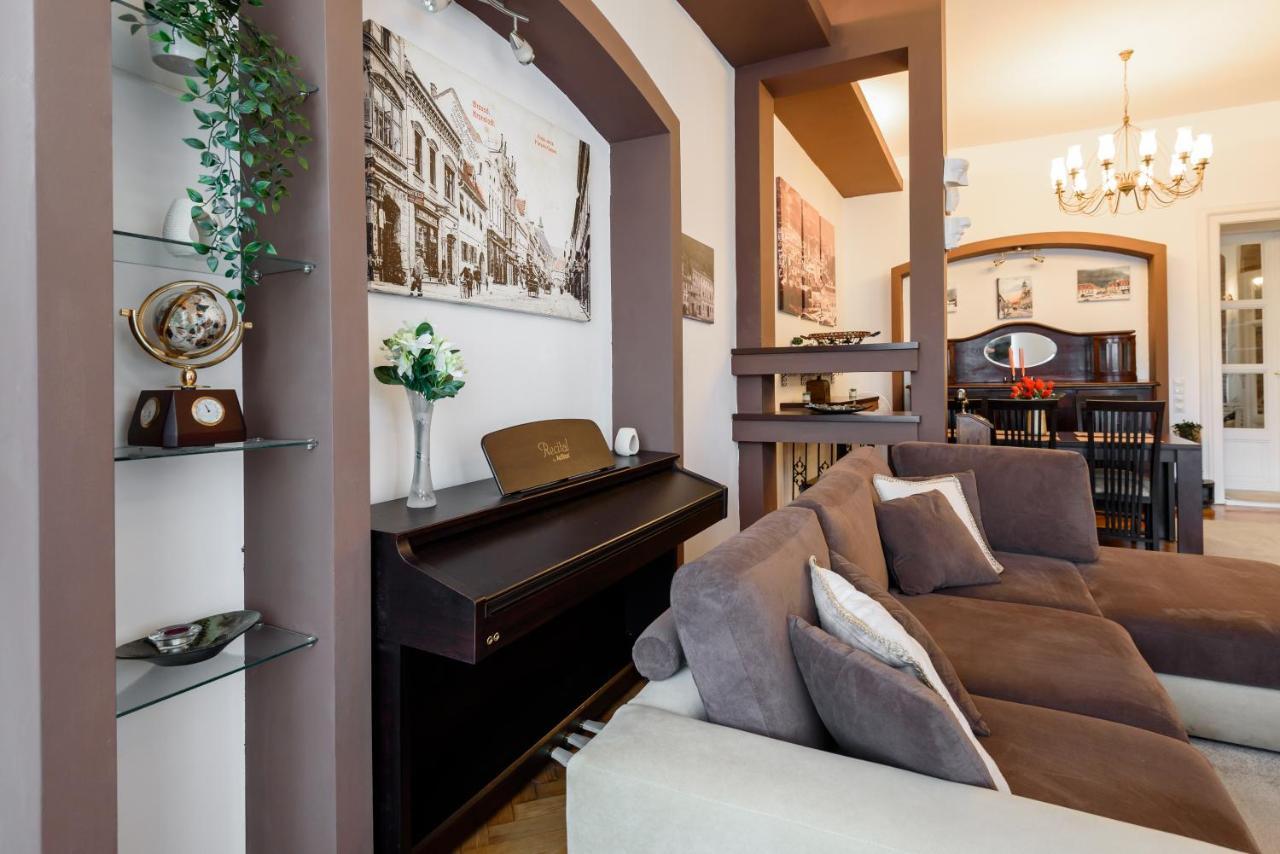 Old Town Story House Apartment Brasov Exterior photo