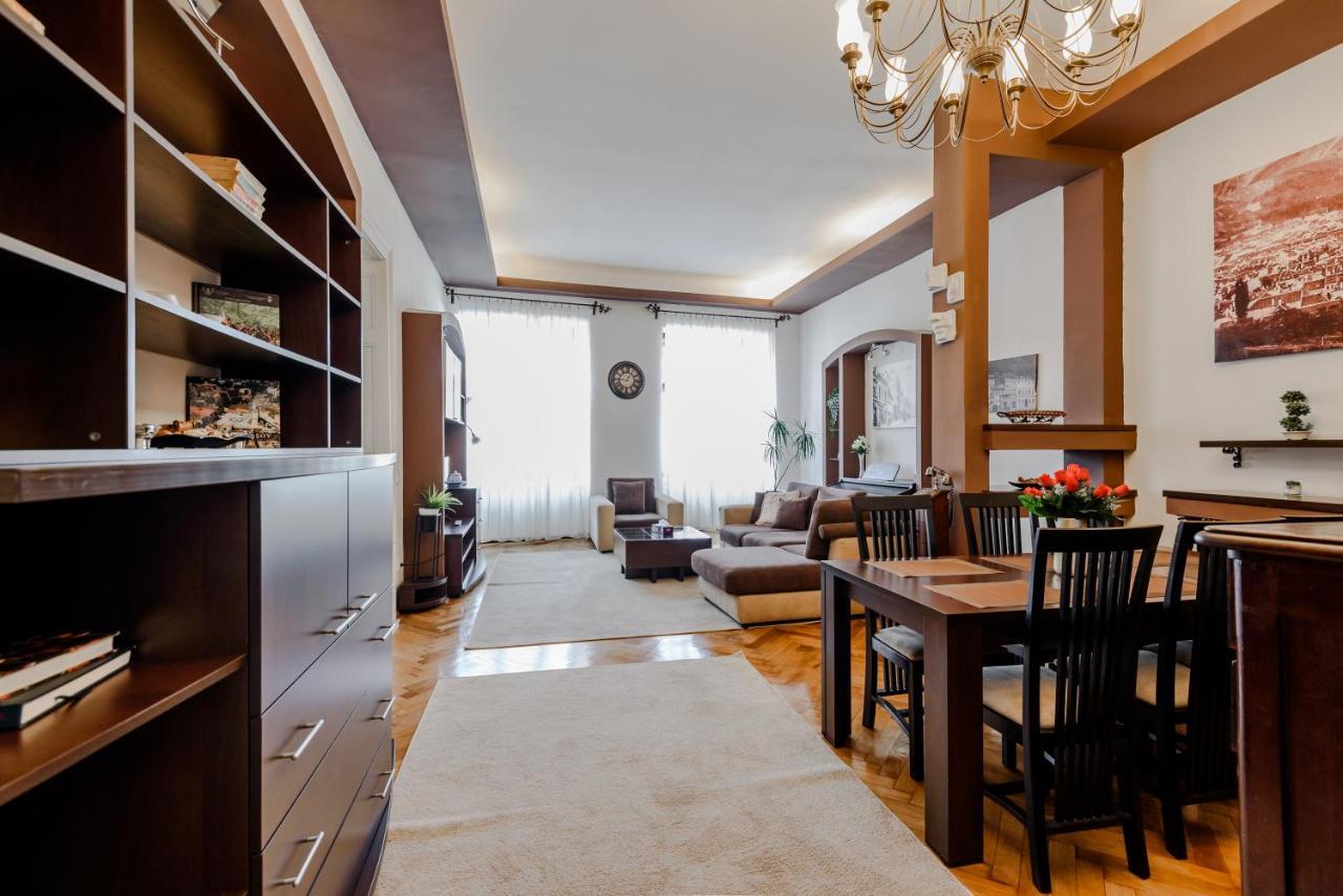 Old Town Story House Apartment Brasov Exterior photo