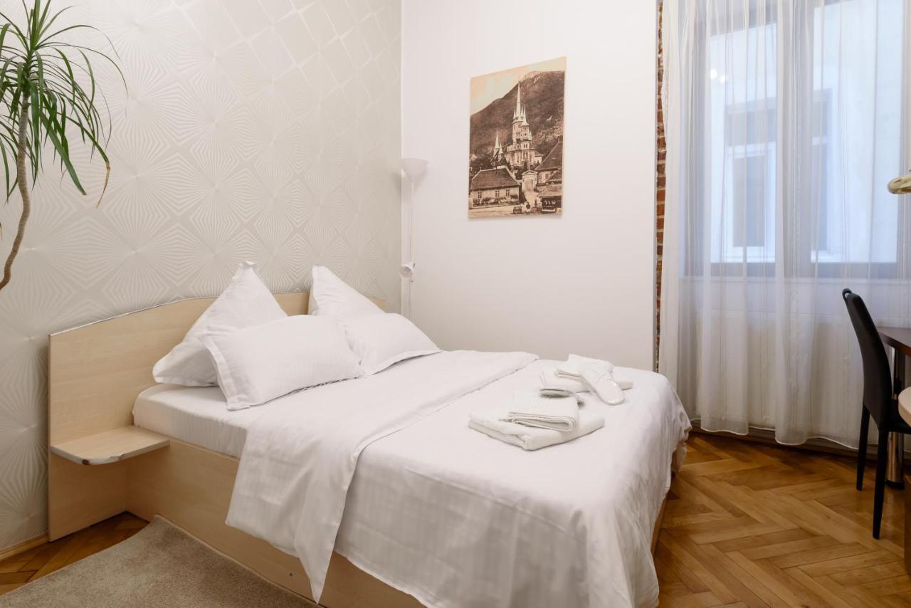 Old Town Story House Apartment Brasov Exterior photo
